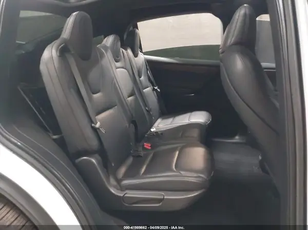 5YJXCDE22LF305223 2020 TESLA MODEL X - Image 8