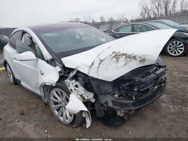5YJXCDE22MF319401 2021 TESLA MODEL X - Image 1
