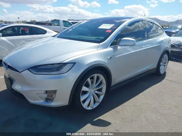 5YJXCDE23HF053974 2017 TESLA MODEL X - Image 2