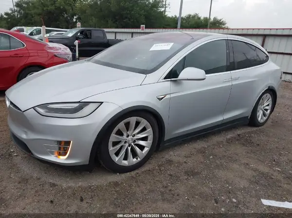5YJXCDE23HF067843 2017 TESLA MODEL X - Image 2