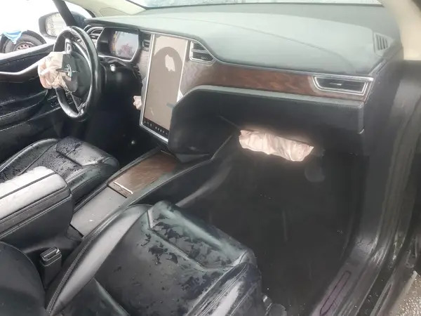 5YJXCDE23HF078437 2017 TESLA MODEL X - Image 8