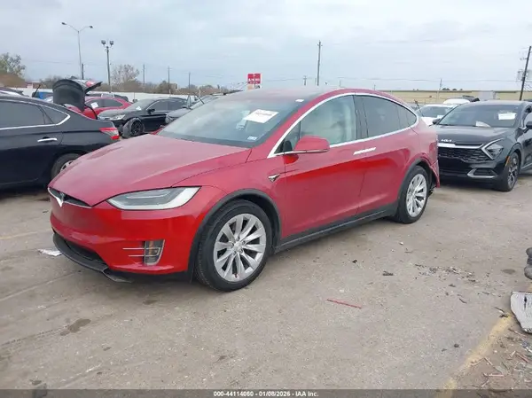 5YJXCDE23JF087533 2018 TESLA MODEL X - Image 2