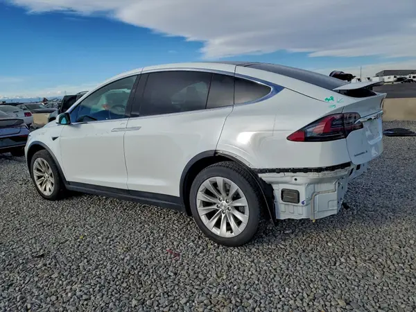 5YJXCDE23JF101205 2018 TESLA MODEL X - Image 2