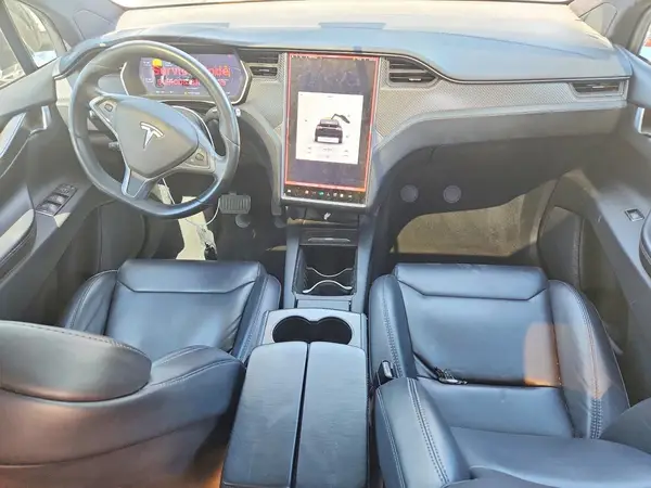 5YJXCDE23JF103889 2018 TESLA MODEL X - Image 8