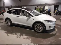 5YJXCDE23JF113967 2018 TESLA MODEL X