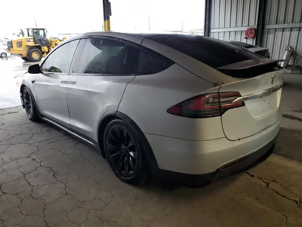 5YJXCDE23JF121311 2018 TESLA MODEL X - Image 2