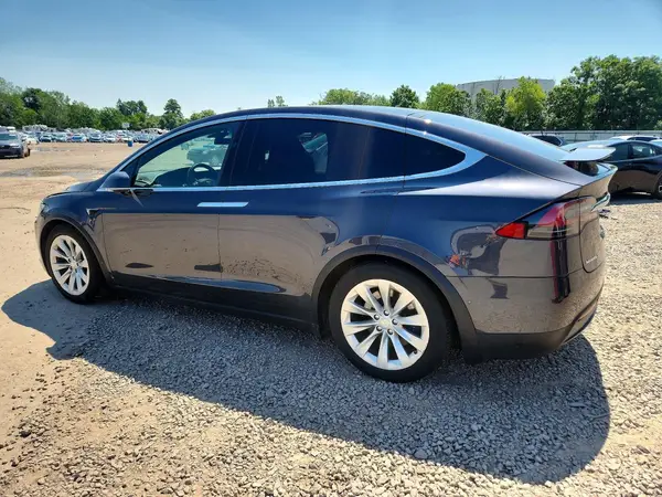 5YJXCDE23JF122300 2018 TESLA MODEL X - Image 2