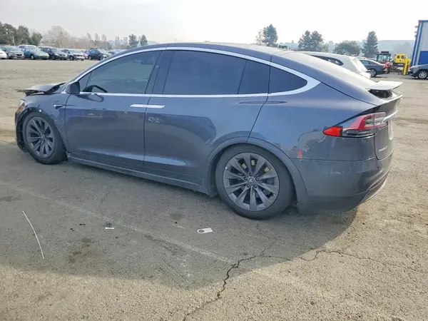 5YJXCDE23JF122412 2018 TESLA MODEL X - Image 2