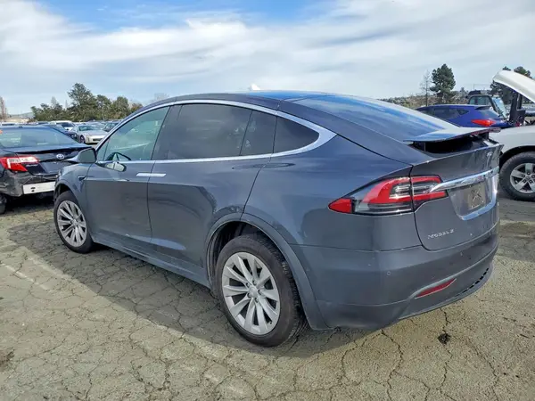 5YJXCDE23JF126959 2018 TESLA MODEL X - Image 2