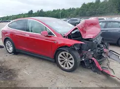 5YJXCDE23JF137587 2018 TESLA MODEL X