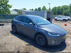 5YJXCDE23JF140246 2018 TESLA MODEL X