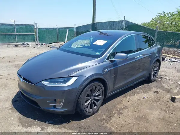 5YJXCDE23JF140246 2018 TESLA MODEL X - Image 2