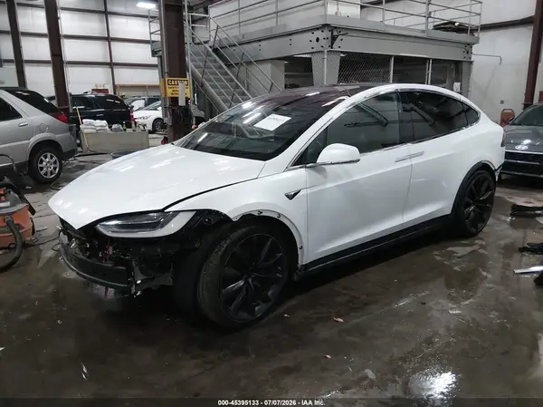 5YJXCDE23JF140599 2018 TESLA MODEL X - Image 2