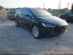 5YJXCDE23JF142725 2018 TESLA MODEL X