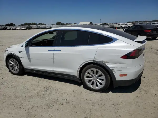 5YJXCDE23LF235232 2020 TESLA MODEL X - Image 2