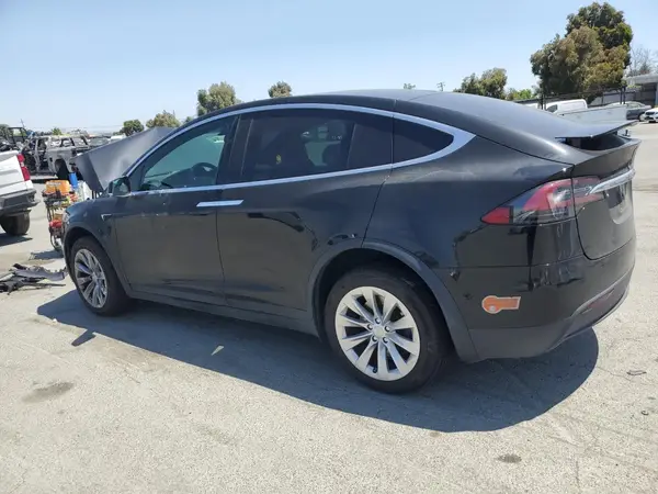 5YJXCDE23LF239927 2020 TESLA MODEL X - Image 2