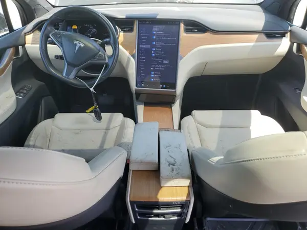 5YJXCDE23LF239927 2020 TESLA MODEL X - Image 8