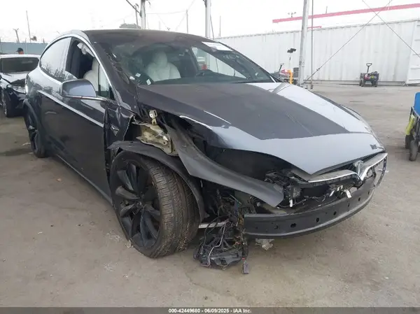 5YJXCDE23LF270272 2020 TESLA MODEL X - Image 1