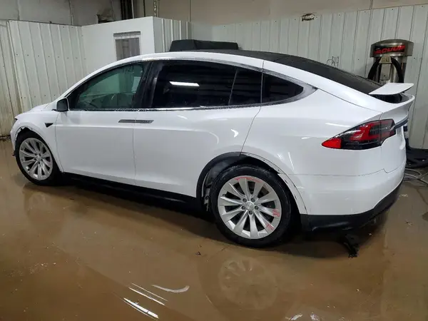 5YJXCDE23LF298783 2020 TESLA MODEL X - Image 2