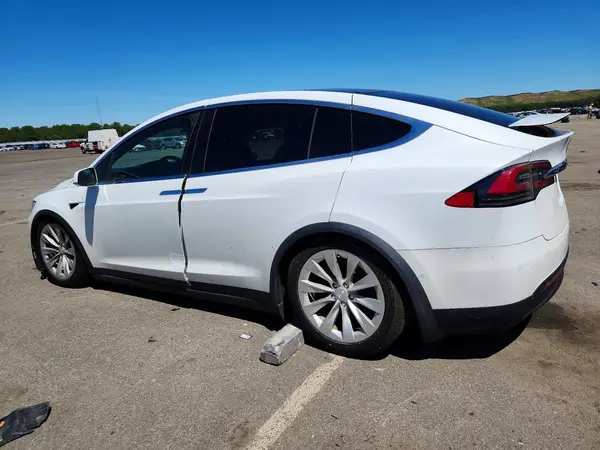 5YJXCDE23LF300791 2020 TESLA MODEL X - Image 2