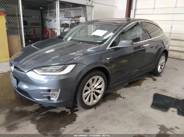 5YJXCDE24GF025910 2016 TESLA MODEL X - Image 2