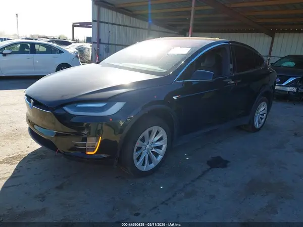 5YJXCDE24GF030346 2016 TESLA MODEL X - Image 2