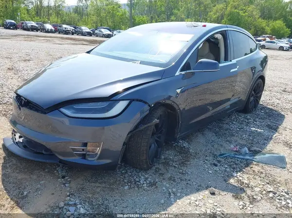 5YJXCDE24HF052221 2017 TESLA MODEL X - Image 2
