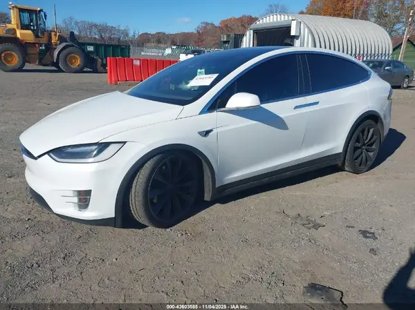 5YJXCDE24HF054647 2017 TESLA MODEL X - Image 2