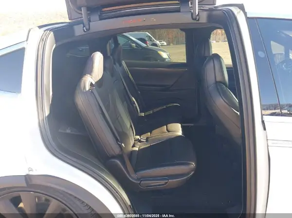 5YJXCDE24HF054647 2017 TESLA MODEL X - Image 8