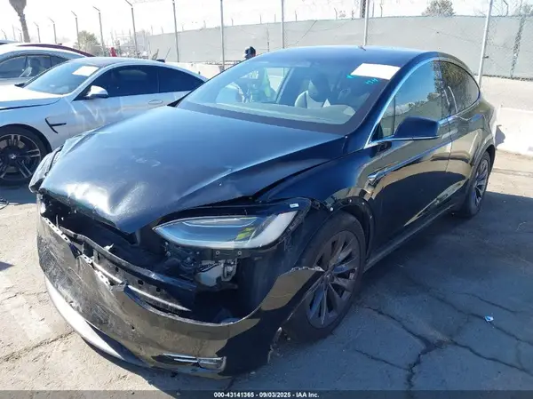 5YJXCDE24HF056768 2017 TESLA MODEL X - Image 2