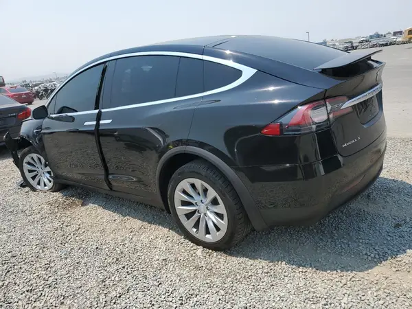 5YJXCDE24HF076826 2017 TESLA MODEL X - Image 2