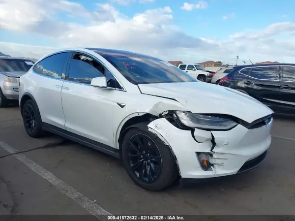 5YJXCDE24HF077233 2017 TESLA MODEL X - Image 1