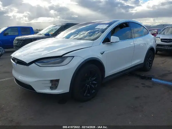 5YJXCDE24HF077233 2017 TESLA MODEL X - Image 2