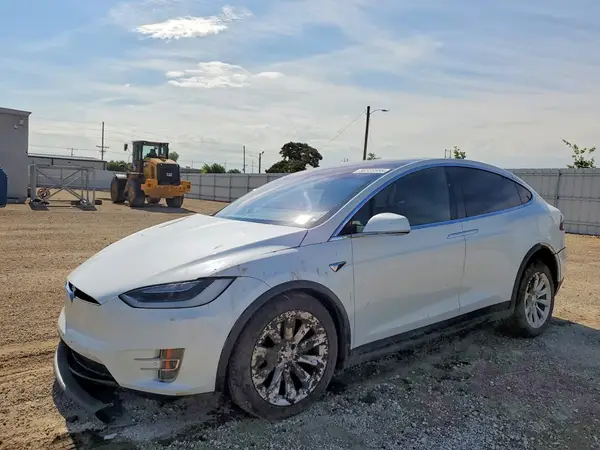 5YJXCDE24JF104033 2018 TESLA MODEL X - Image 1