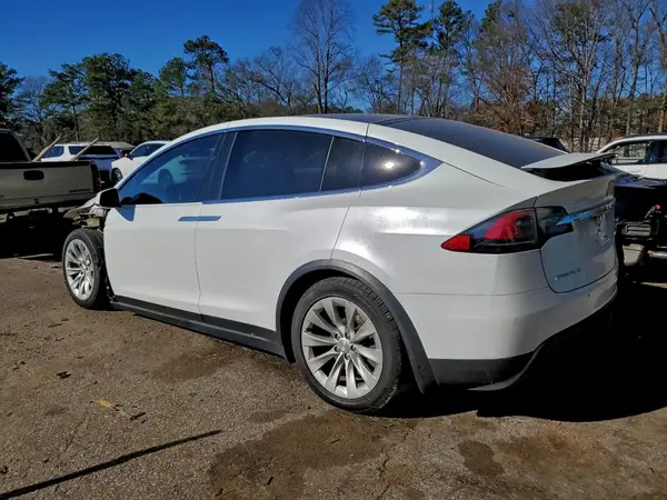 5YJXCDE24JF117770 2018 TESLA MODEL X - Image 2