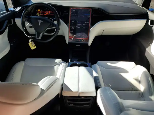5YJXCDE24JF117770 2018 TESLA MODEL X - Image 8