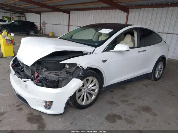 5YJXCDE24JF120149 2018 TESLA MODEL X - Image 2