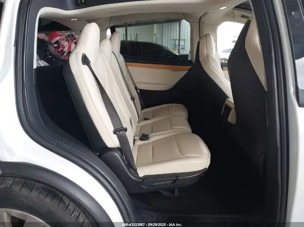 5YJXCDE24JF120149 2018 TESLA MODEL X - Image 8