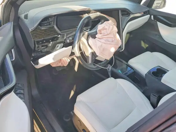 5YJXCDE24KF149426 2019 TESLA MODEL X - Image 8