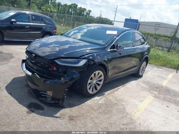 5YJXCDE24KF152794 2019 TESLA MODEL X - Image 2