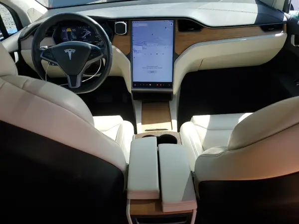 5YJXCDE24KF184614 2019 TESLA MODEL X - Image 8