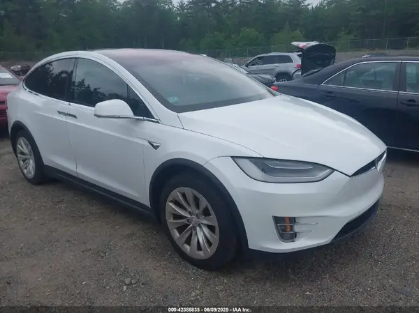 5YJXCDE24MF322574 2021 TESLA MODEL X - Image 1