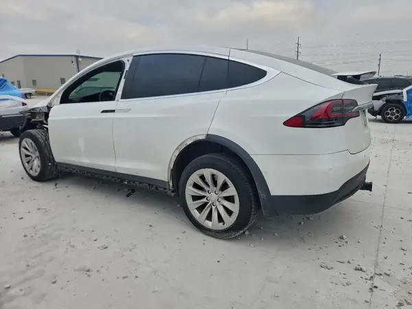 5YJXCDE24MF324227 2021 TESLA MODEL X - Image 2