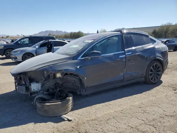 5YJXCDE25GF026077 2016 TESLA MODEL X - Image 1