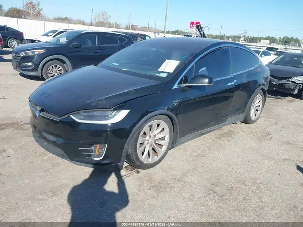 5YJXCDE25HF035573 2017 TESLA MODEL X - Image 2