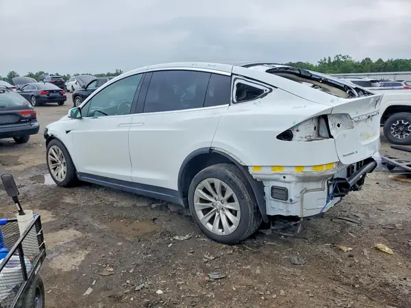 5YJXCDE25HF044418 2017 TESLA MODEL X - Image 2