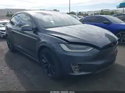 5YJXCDE25JF100122 2018 TESLA MODEL X