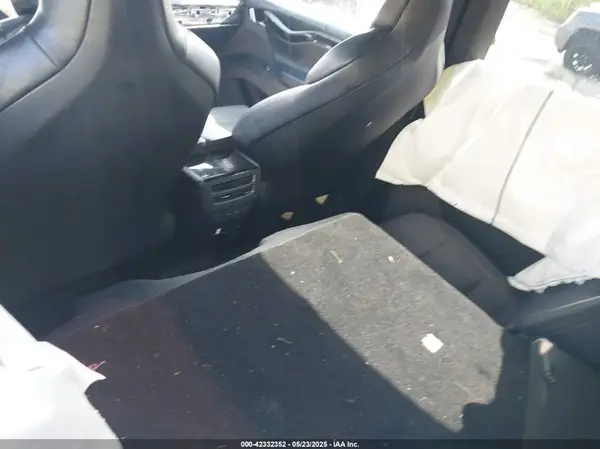 5YJXCDE25JF102131 2018 TESLA MODEL X - Image 8