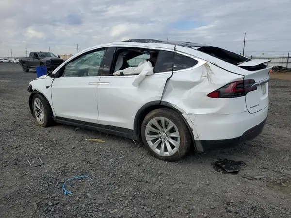 5YJXCDE25JF103019 2018 TESLA MODEL X - Image 2