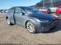 5YJXCDE25JF105000 2018 TESLA MODEL X